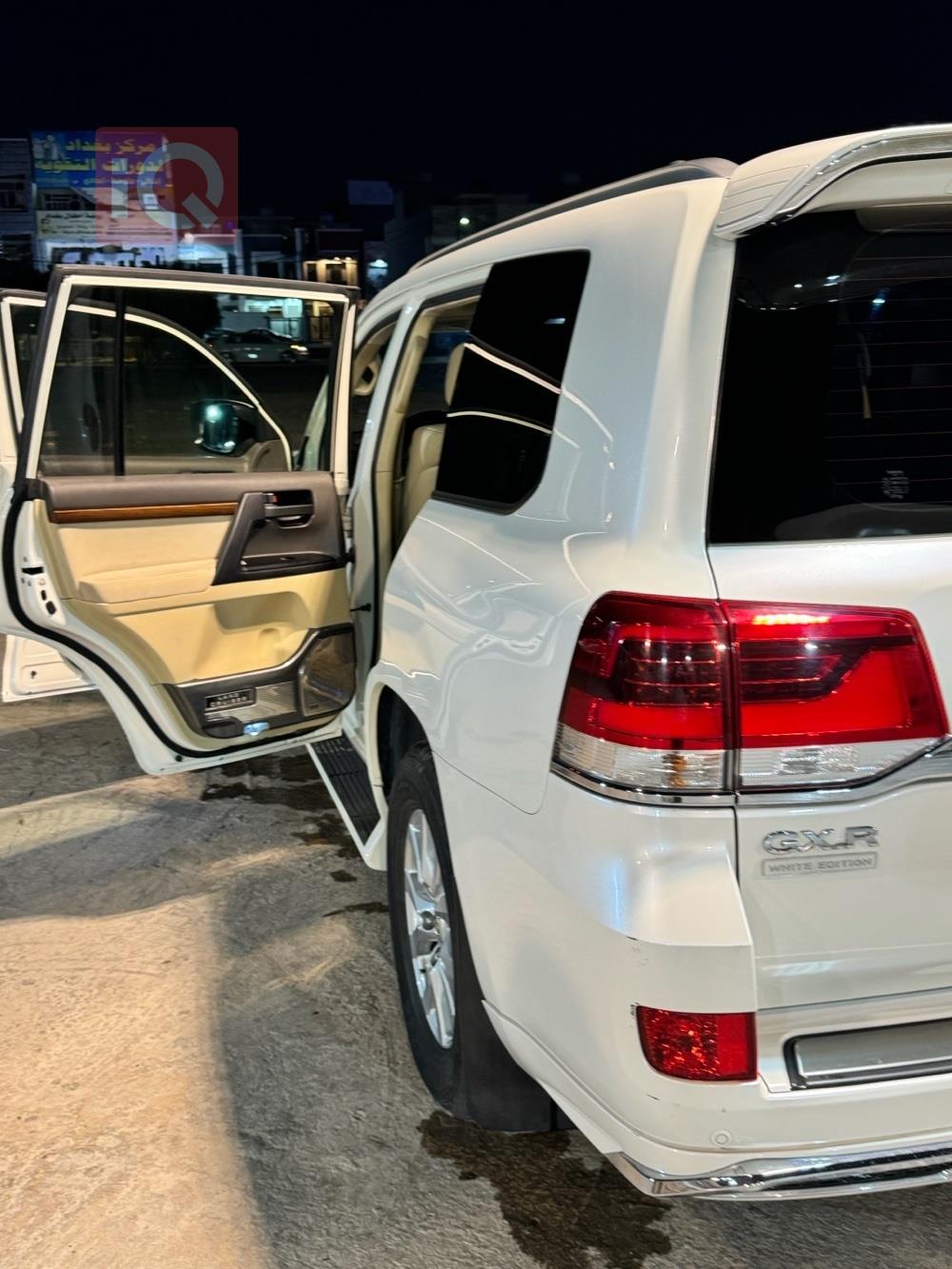 تويوتا لاندكروزر